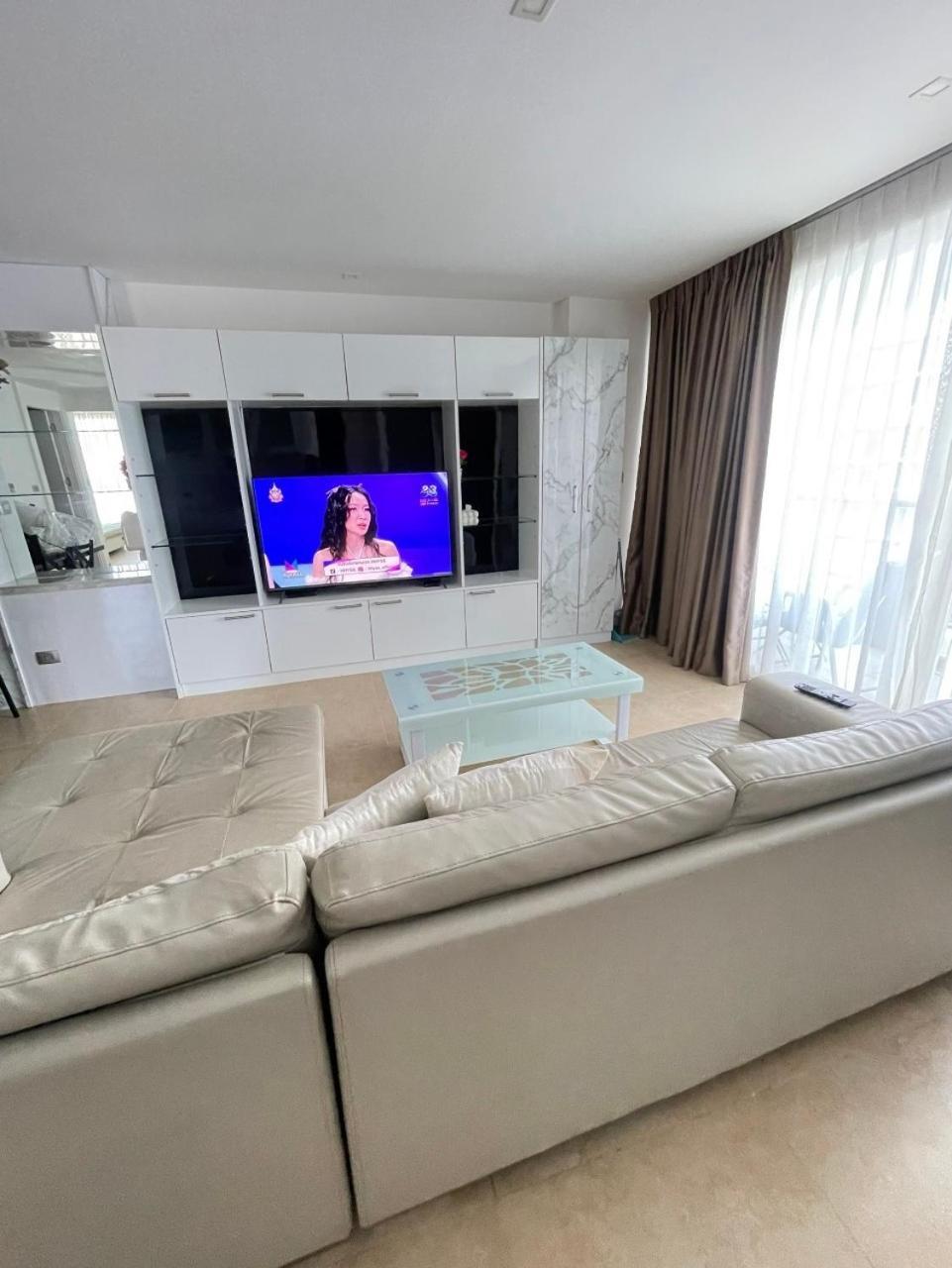 2 Bedrooms Near Pattaya Beach Exterior photo